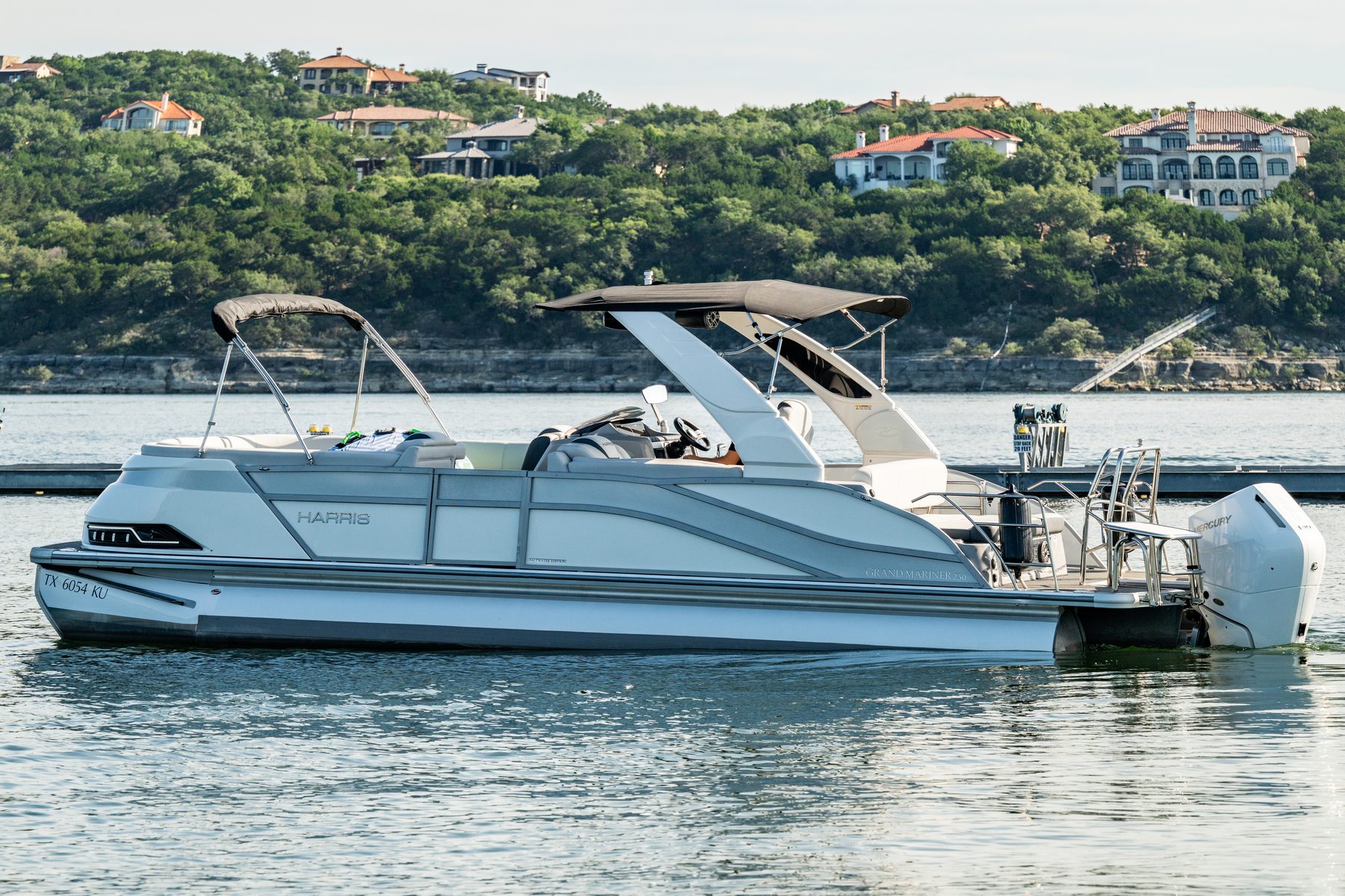 Harris Grand Mariner on Lake Travis
