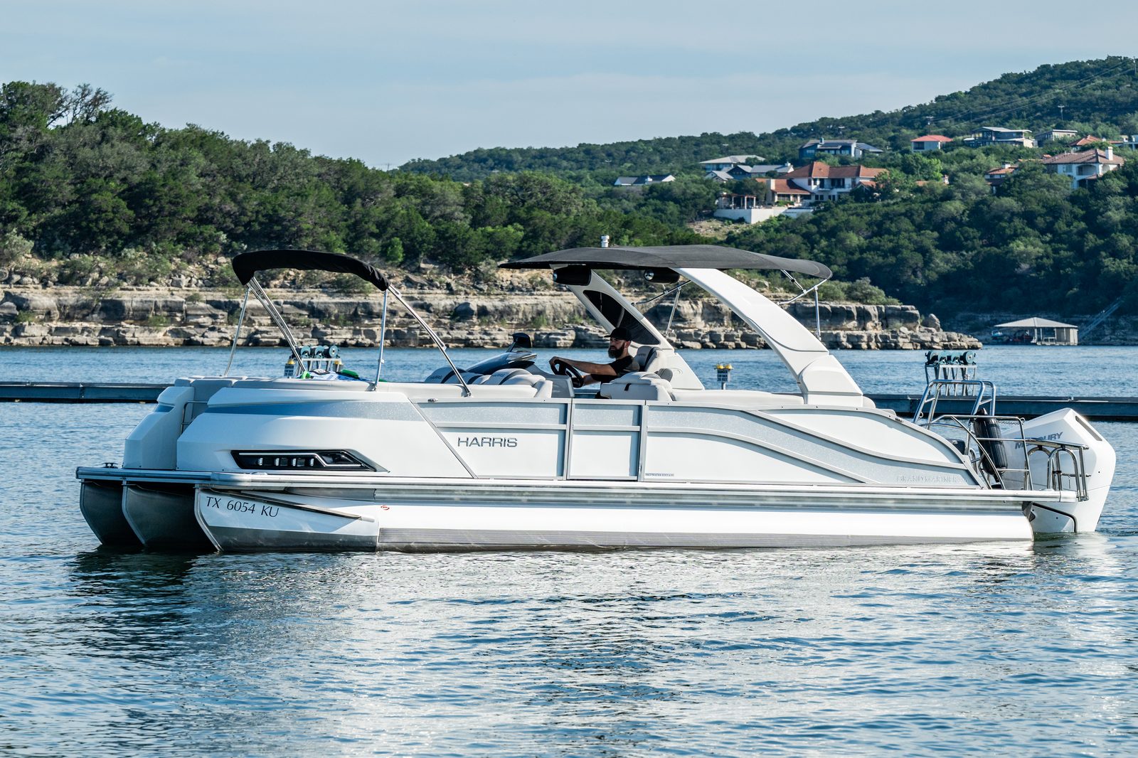Harris Grand Mariner stern view