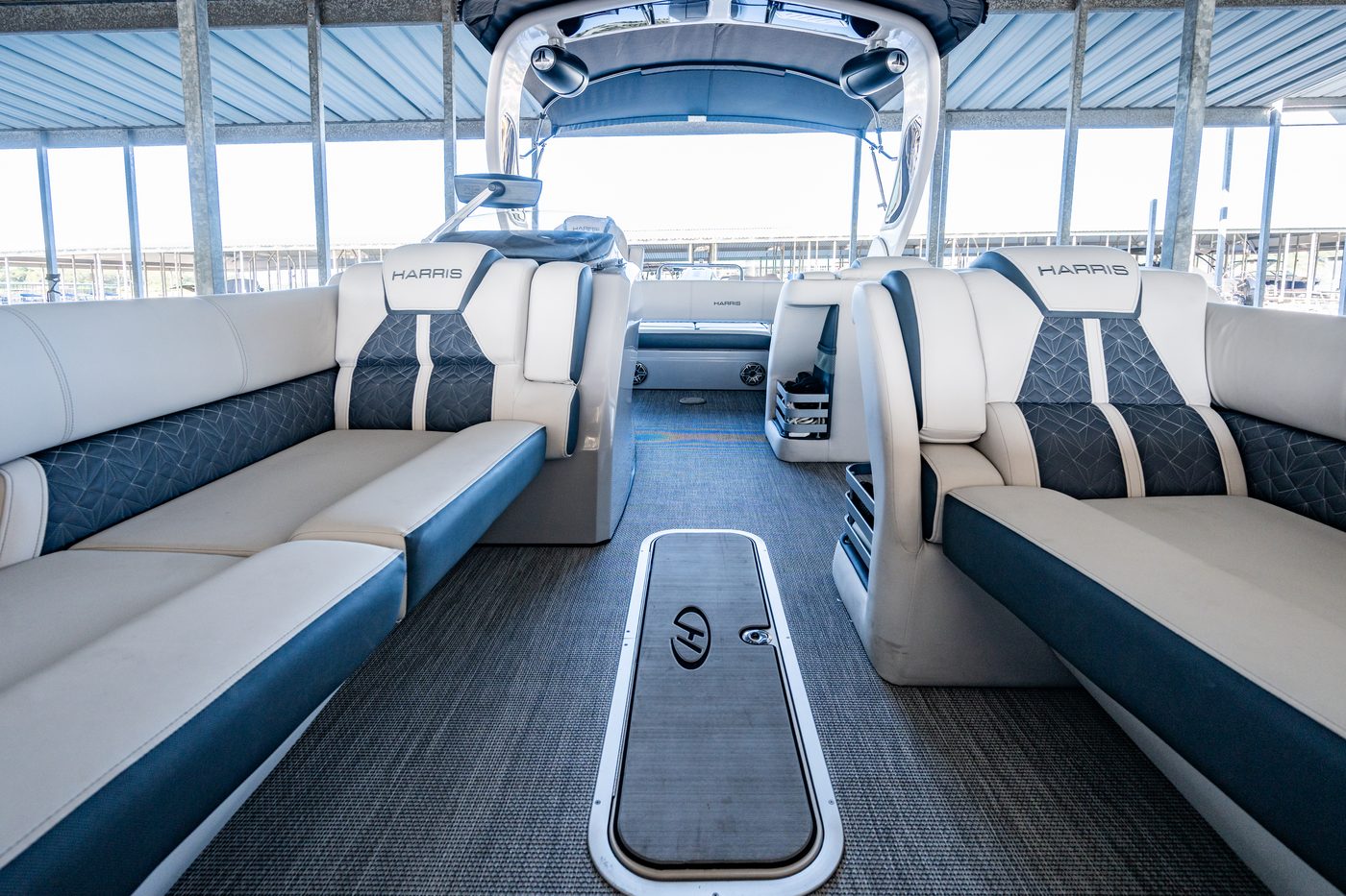 Harris Grand Mariner on Lake Travis